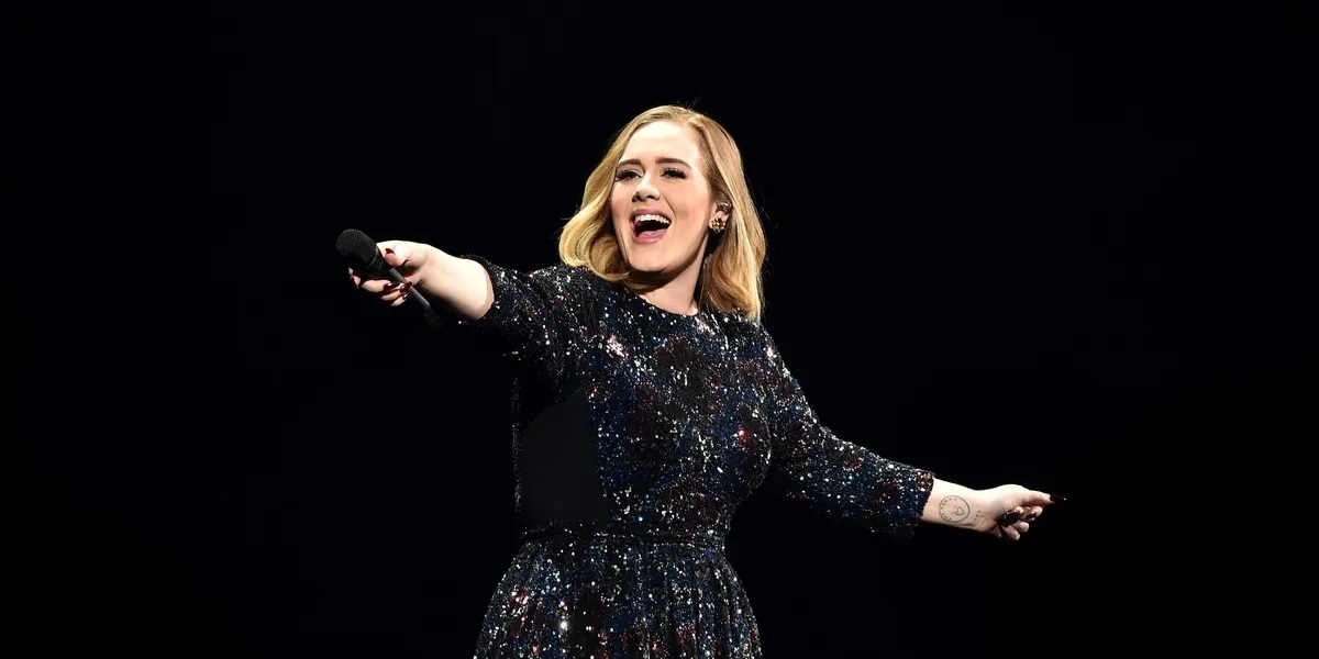 Adele anuncia novo álbum 30