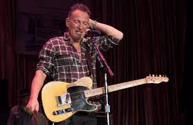 Fanzine de Bruce Springsteen Backstreets será fechado após 43 anos / Bruce Springsteen fanzine Backstreets to shut after 43 years