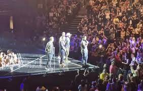 Backstreet Boys prestam homenagem ao falecido Aaron Carter durante show em Londres / Backstreet Boys pay tribute to late Aaron Carter during London concert