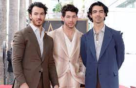 Os Jonas Brothers vão se apresentar no Royal Albert Hall de Londres em abril / The Jonas Brothers are set to headline London's Royal Albert Hall this April